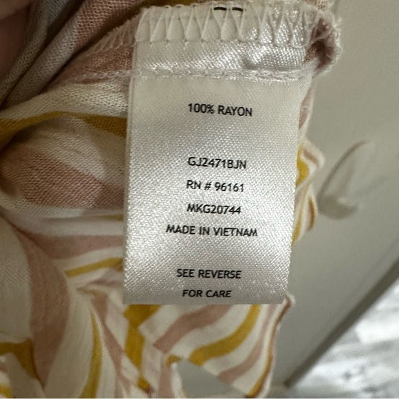 Gypsies & Moondust Yellow Cream Puff Sleeve Peplum Blouse - Picture 4 of 4